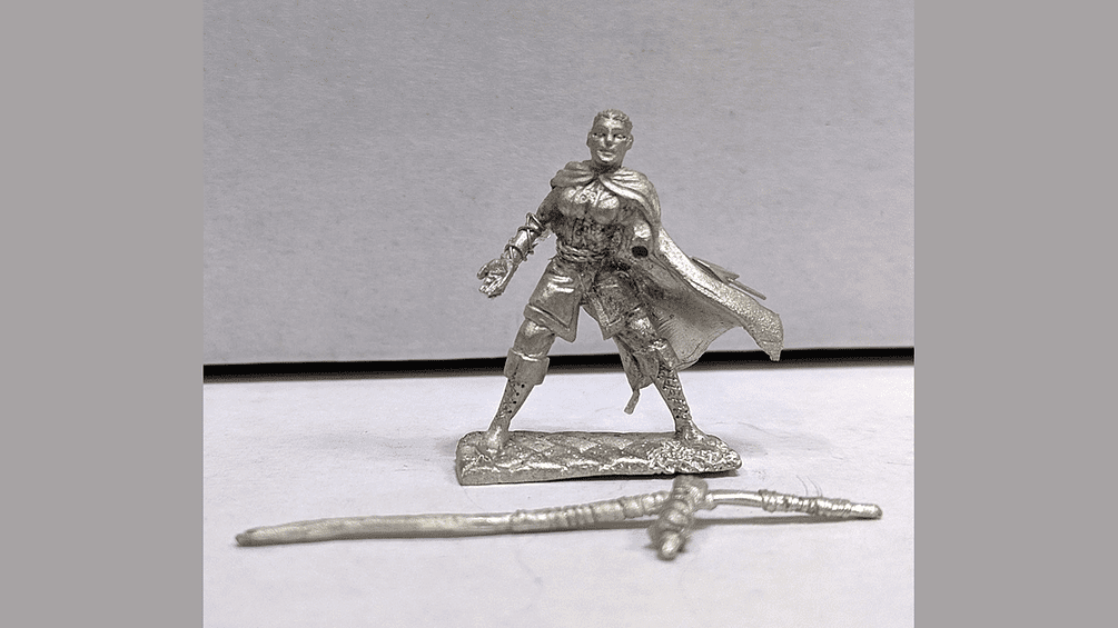 Mini: Daphne Pewter Miniature